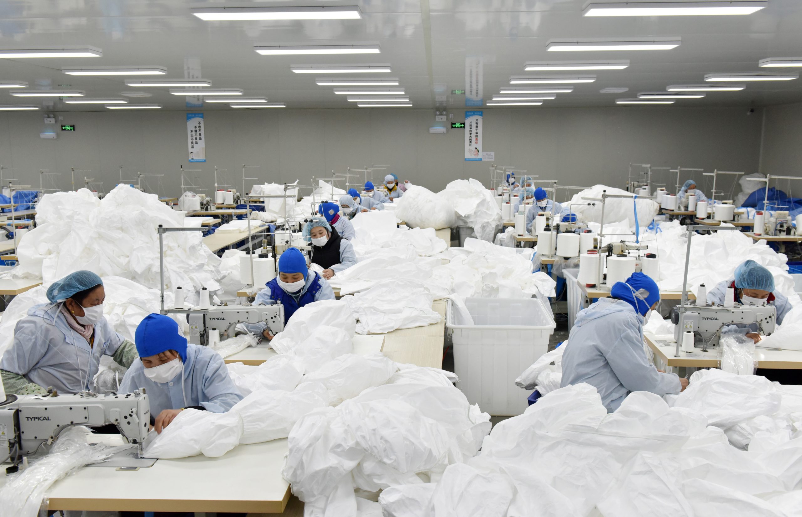 China Virus Cases Surpass SARS as Big Economic Hit Looms