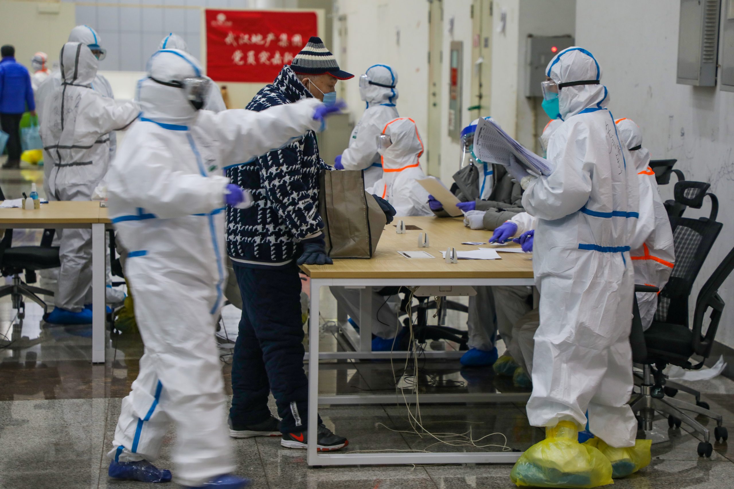 Death of Doctor Who Sounded Coronavirus Alarm Sparks Anger at Government