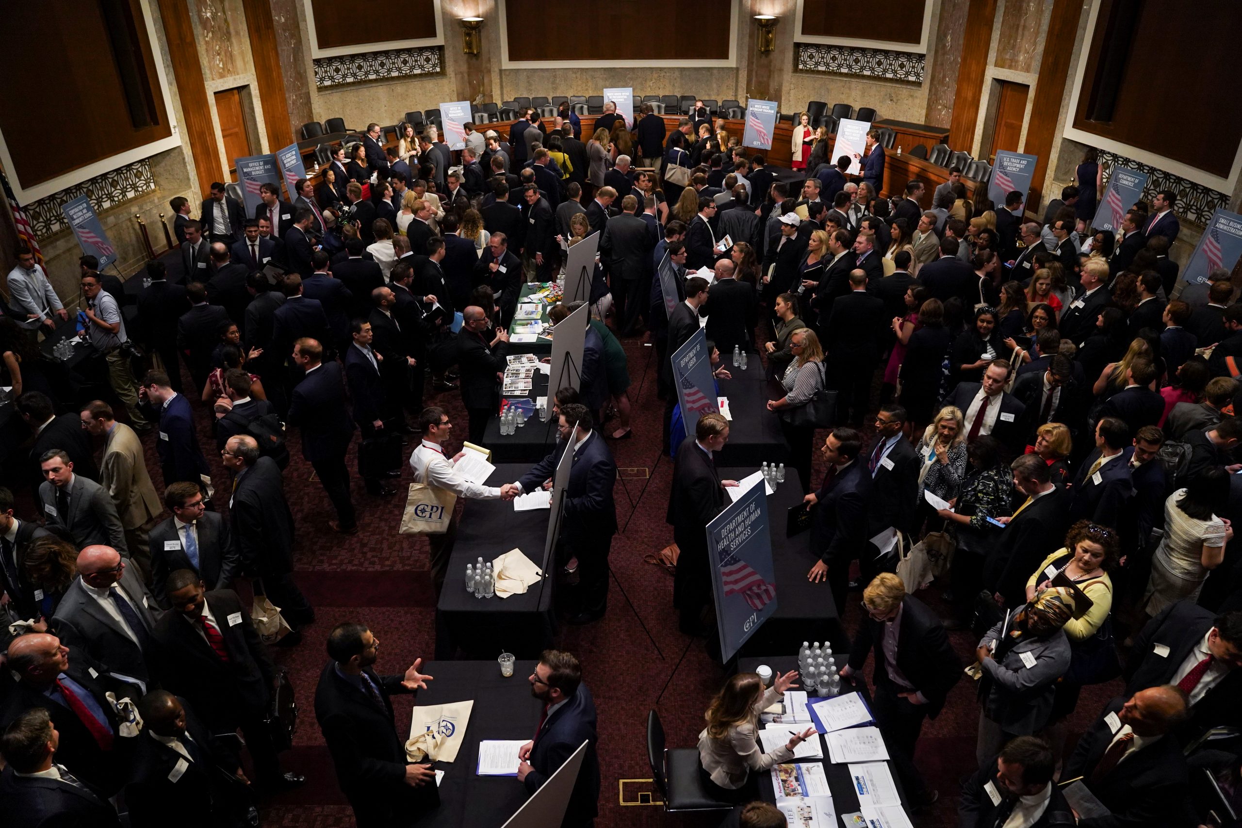 Mild Weather Boosts U.S. Job Growth in January, but Momentum Slowing