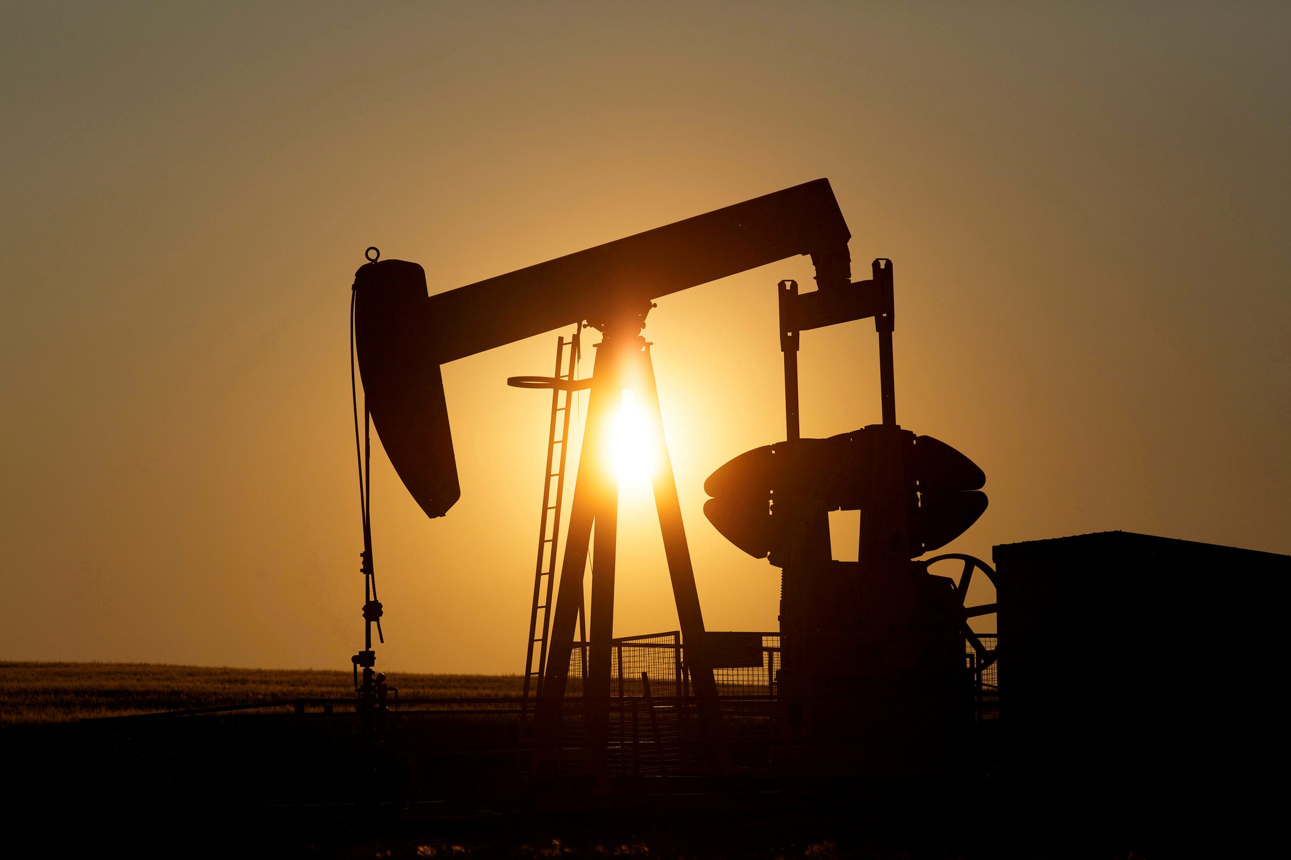 U.S. Crude Futures Turn Negative for First Time on Scant Storage, Weak Demand
