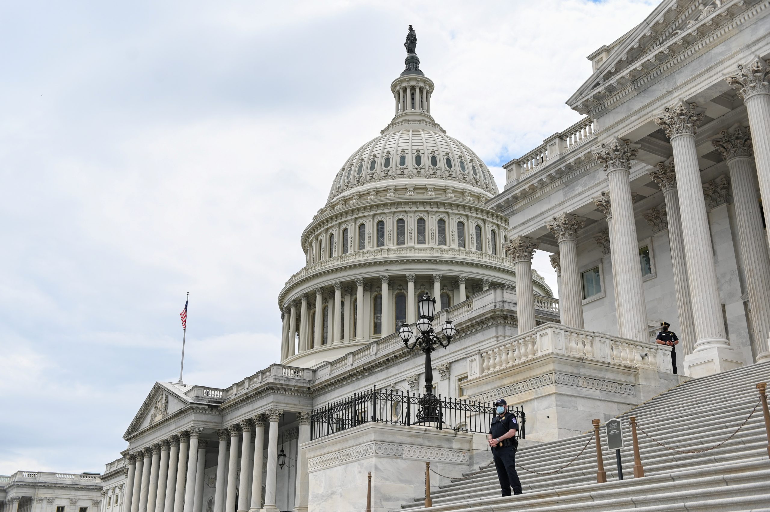Senate Passes Bill That Could Block Chinese Firms From US Securities Exchanges