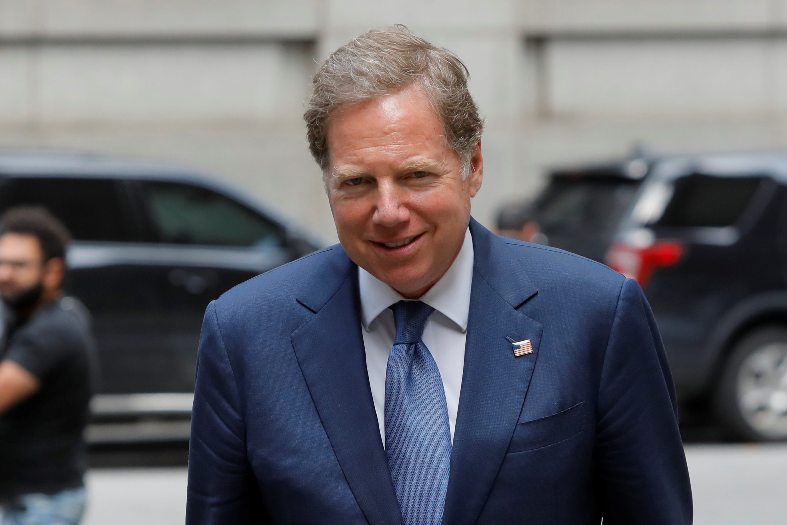 Manhattan Prosecutor Steps Down, Ending Stand-Off With Attorney General Barr