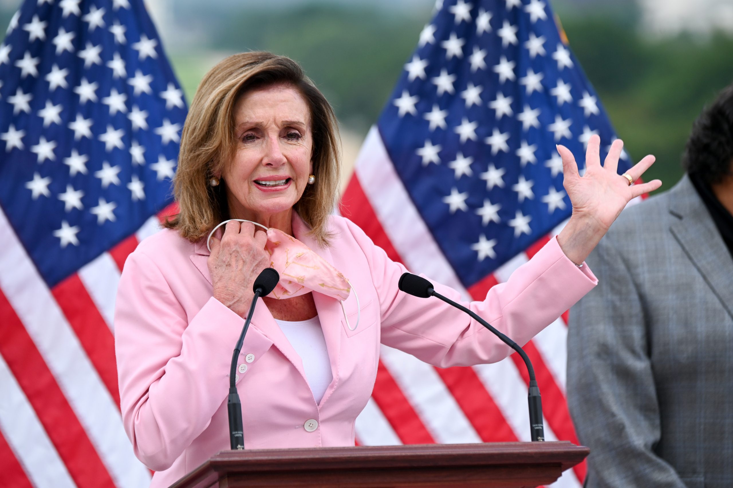 US House Speaker Pelosi Opposes Separate Deal on Jobless Benefits