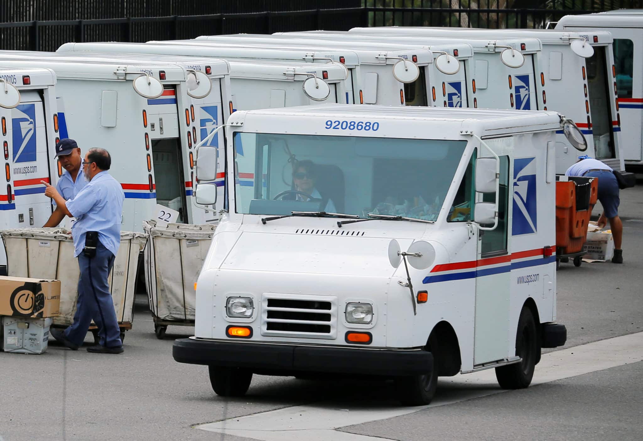 New US Postal Service Chief Warns of ‘Dire’ Finances as Quarterly Loss Narrows