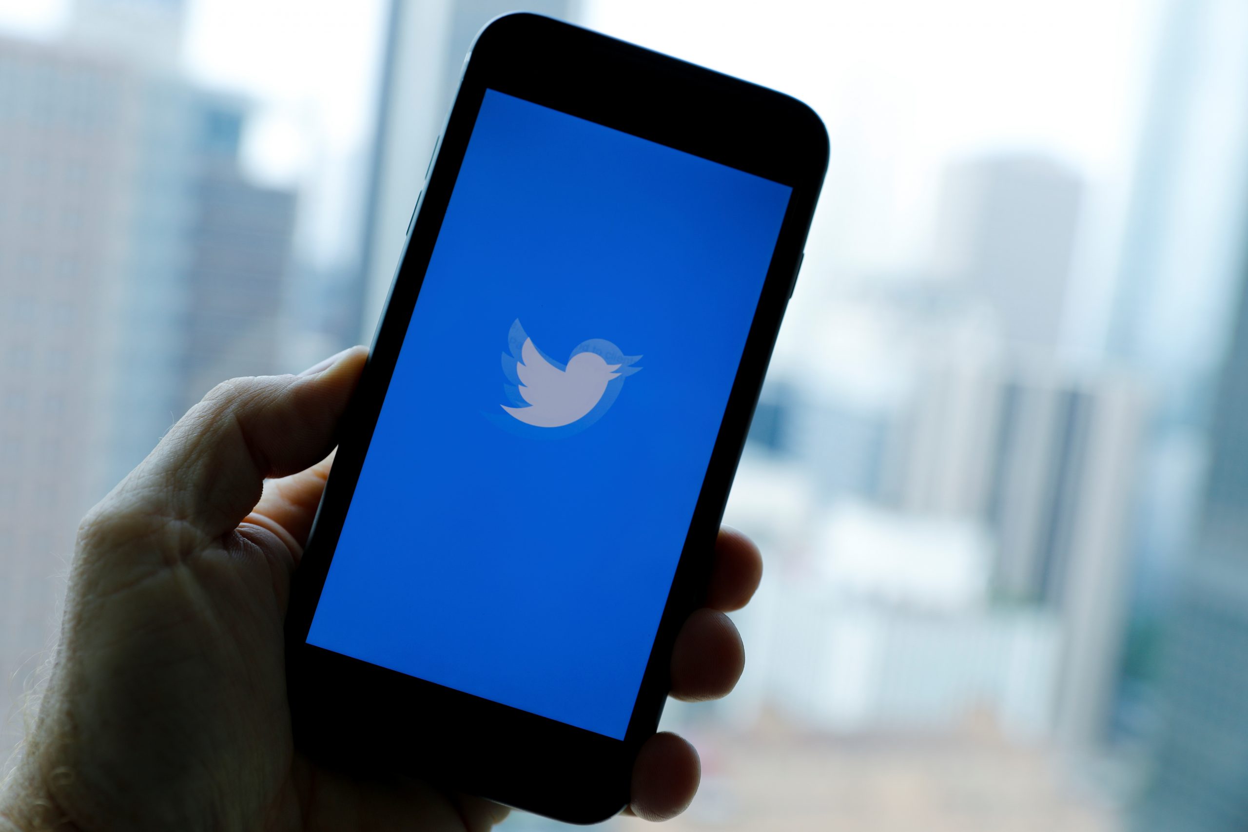 Facebook, Twitter Step up Fight Against Misinformation on US Elections