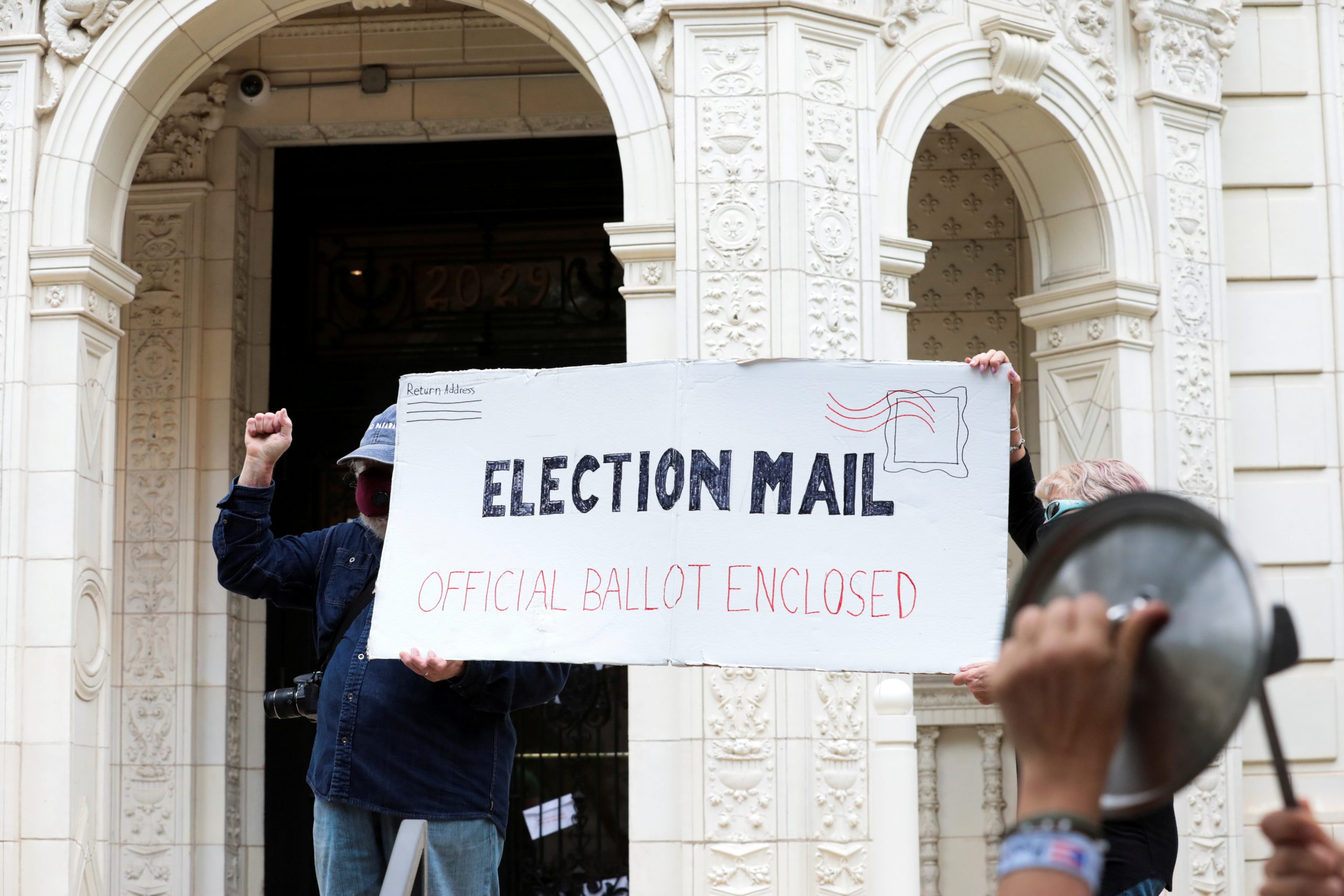 US Postmaster General To Face Tough Questioning in Senate Hearing