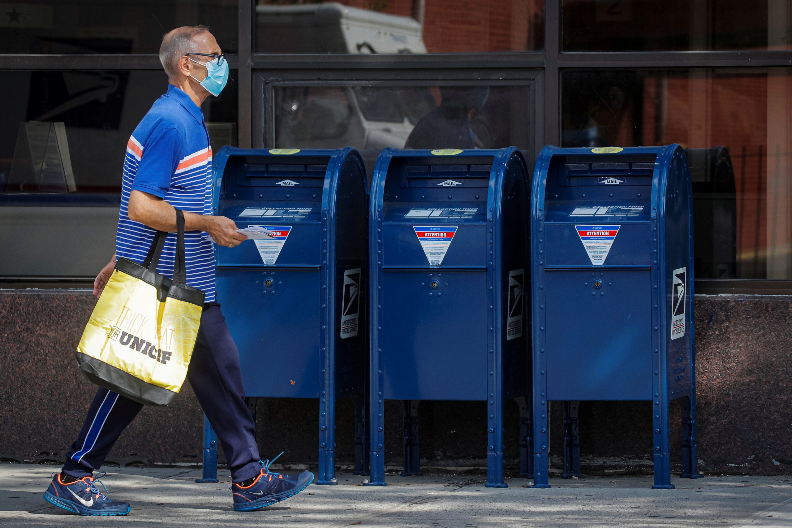 White House Threatens Veto of Democratic Bill on Postal Service