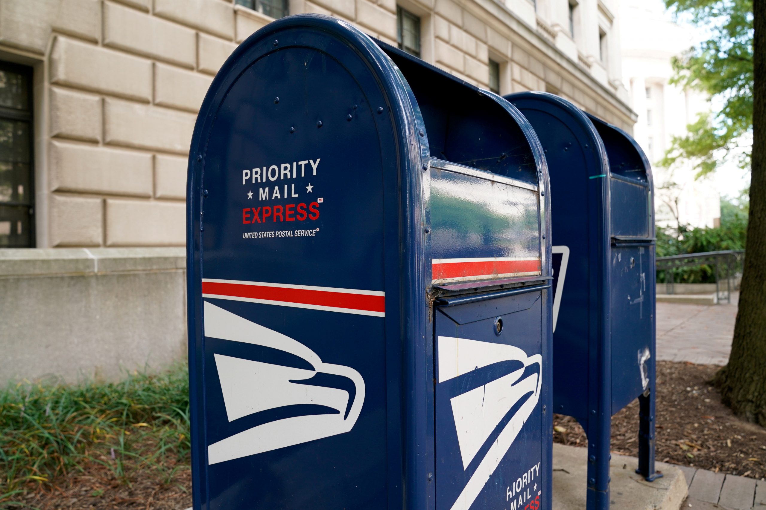 US Homeland Security Warns That Russia Is Trying To Undermine Confidence in Mail-In Voting
