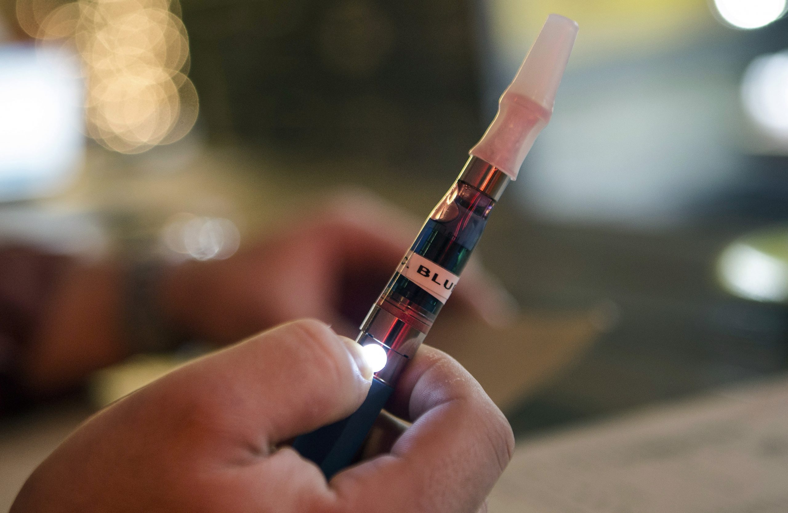 CDC Reports Decline in E-Cigarette Use Among US High Schoolers