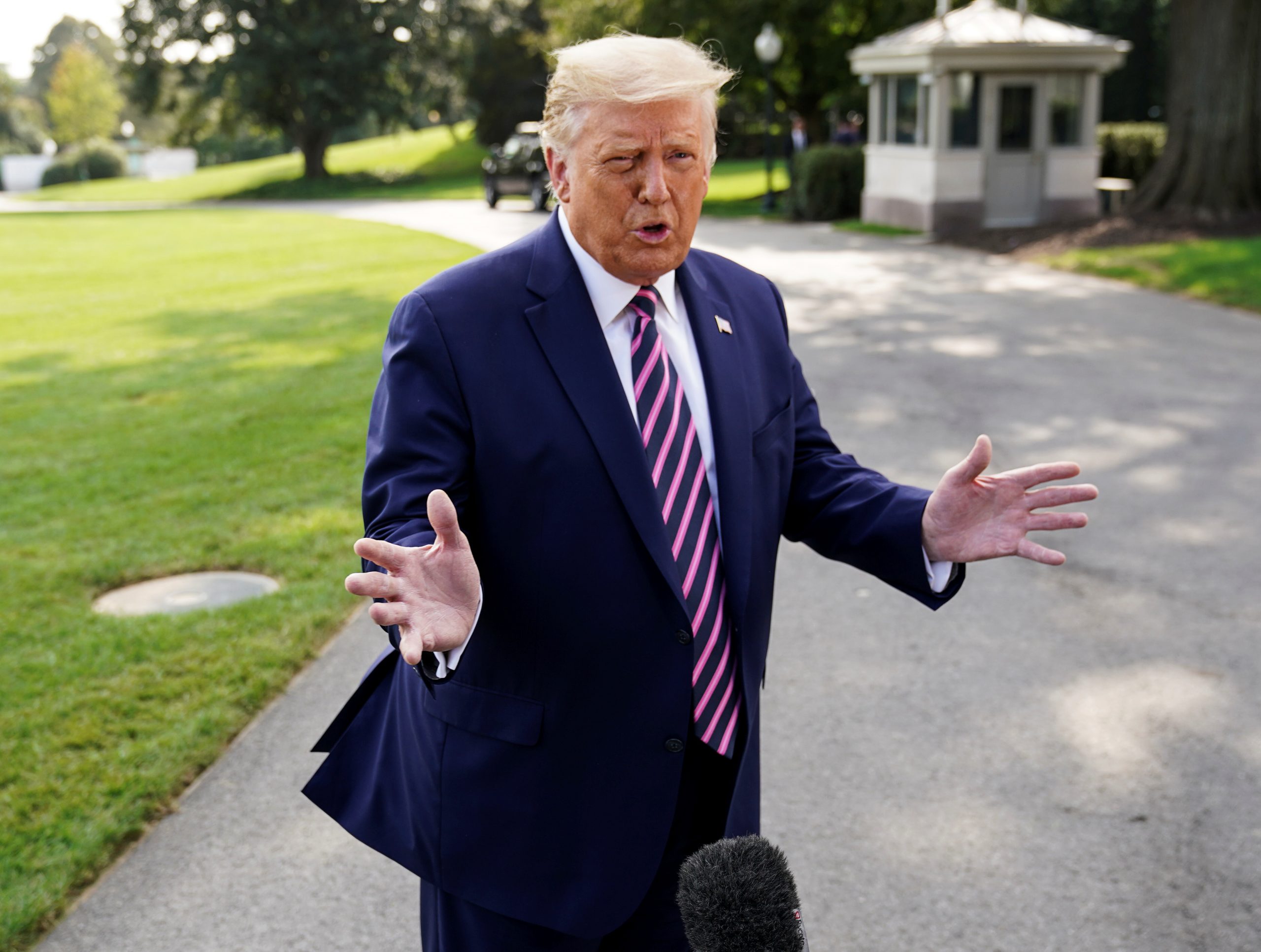 Hours After US-Canada Border Closure Extended To Oct. 21, Trump Says It ‘Opening Pretty Soon’