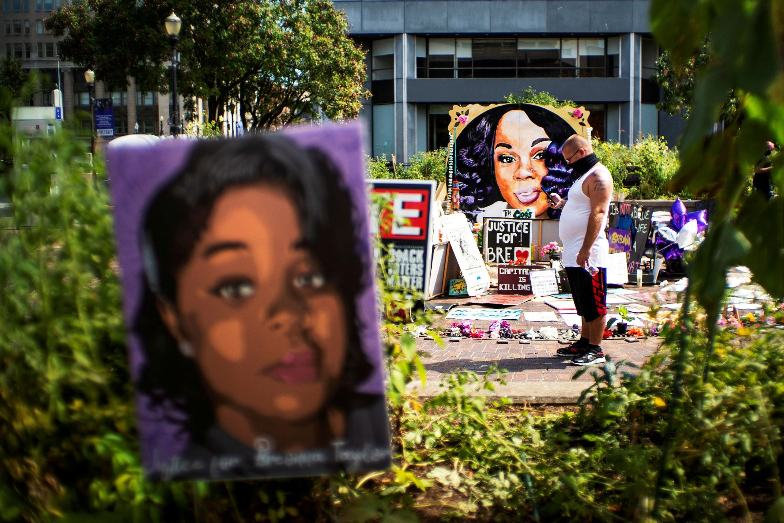Recording of Breonna Taylor Grand Jury Proceedings in Kentucky To Be Released