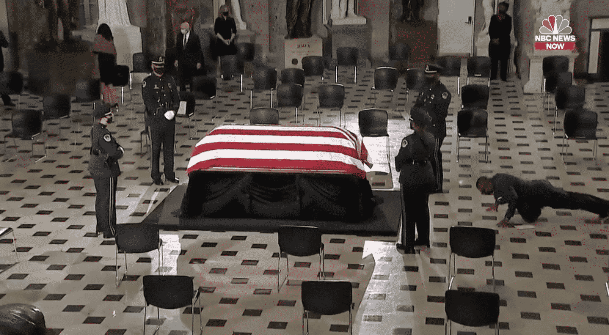 Ginsburg’s Personal Trainer Does Push-Ups in Front of Her Casket at the Us Capitol