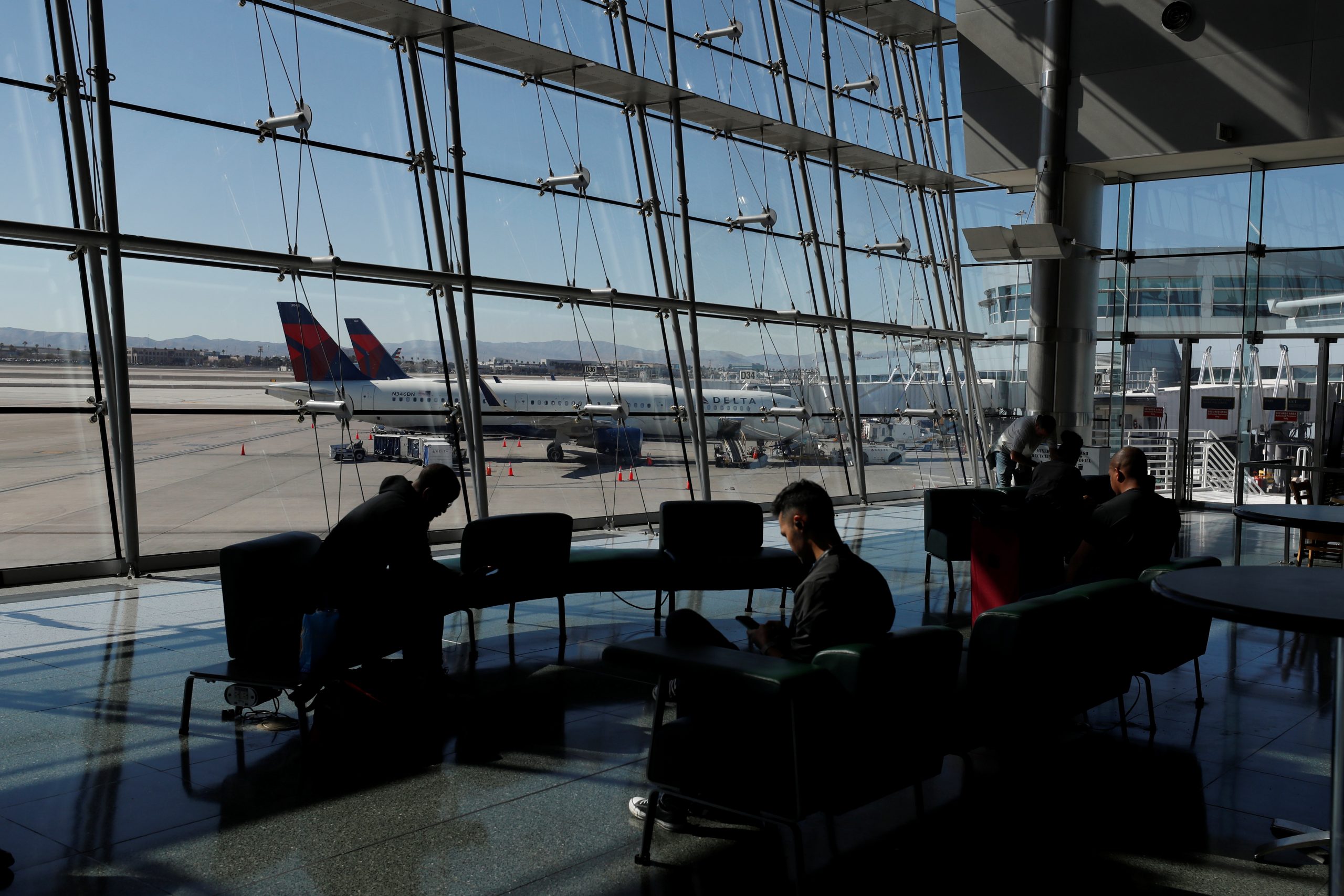 House Dems Ask the Government Accountability Office To Study the Risks of Air Travel in a Pandemic
