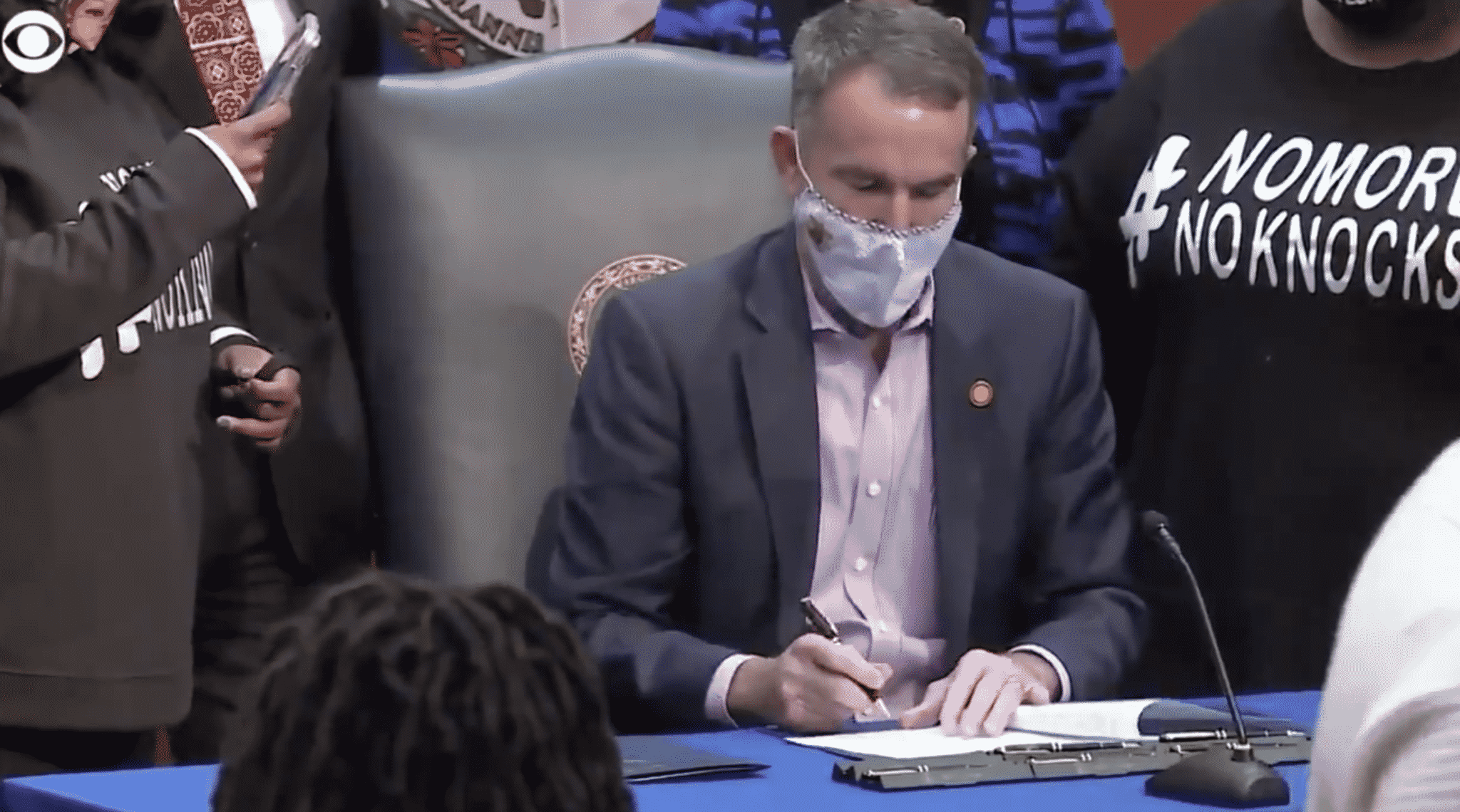 VA Gov. Northam Signs ‘Breonna’s Law’ to Ban No-Knock Warrants
