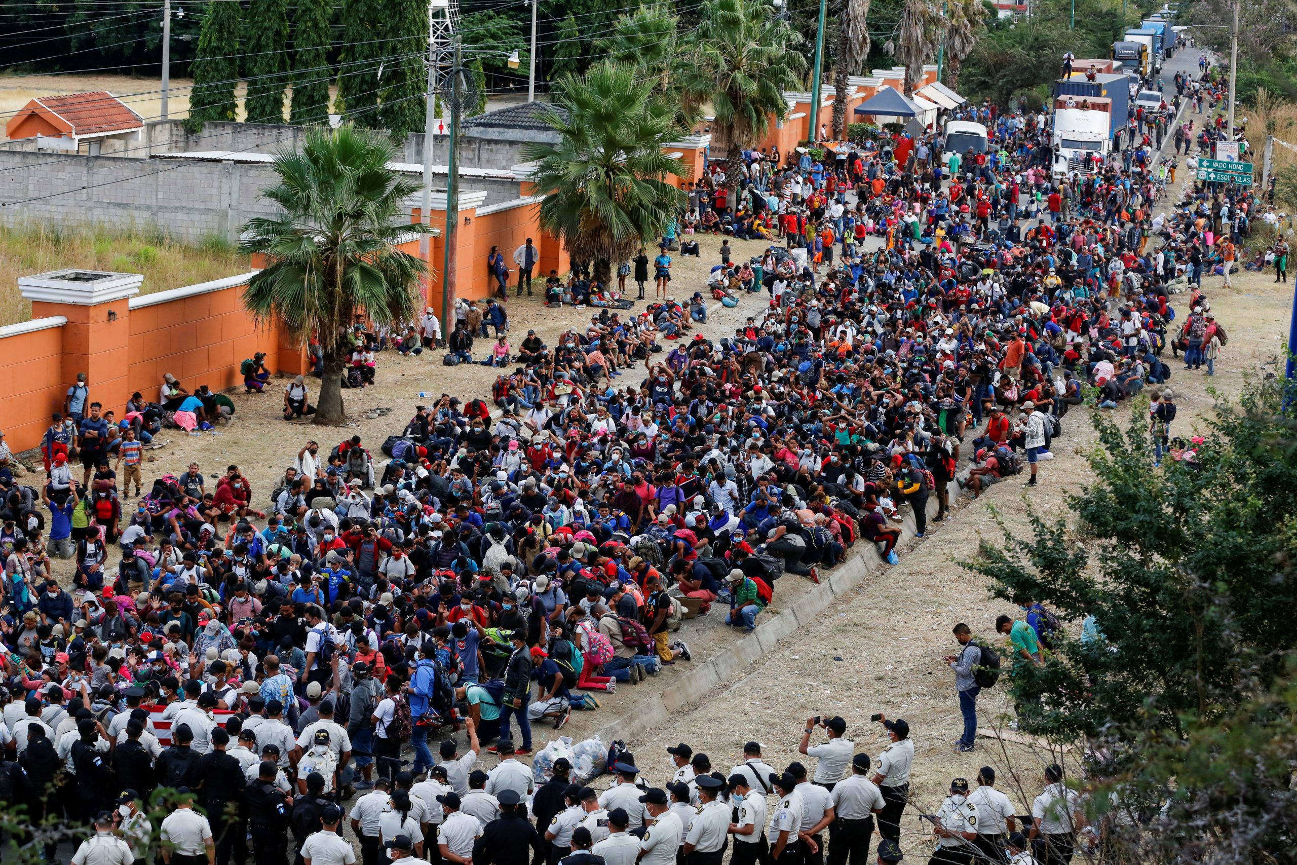 ‘We’re Starving’: US-Bound Migrant Caravan Hunkers Down After Guatemala Crackdown