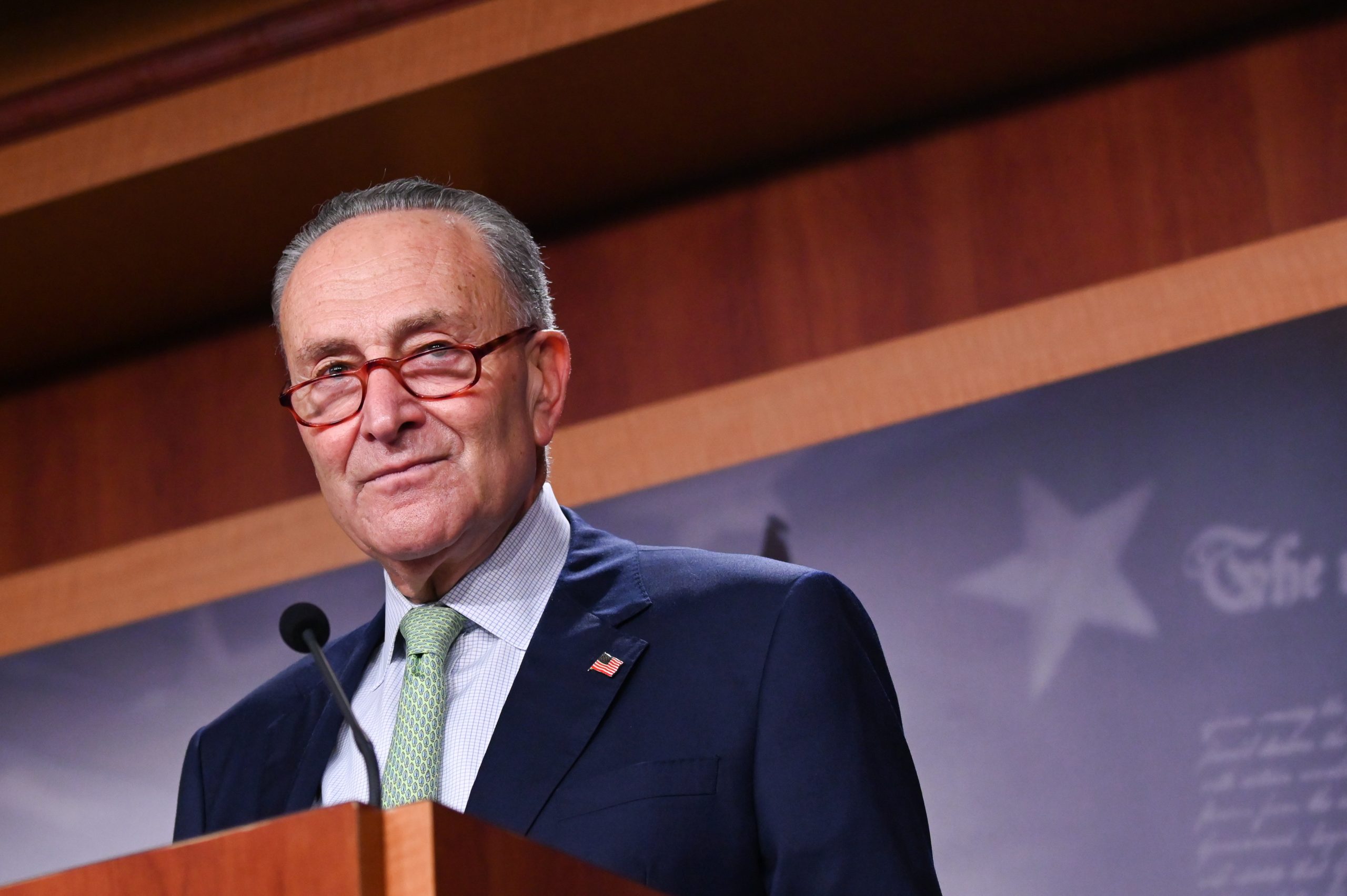 Schumer Sees Next Big US COVID-19 Relief Bill Passing in 4-6 Weeks
