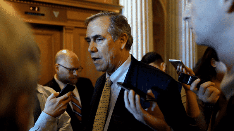 Exclusive: Senators Revive Bill To Combat Chinese Censorship of US Companies