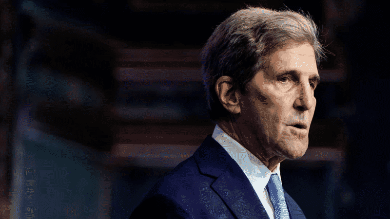 John Kerry Faces Backlash for Photo of Him Not Wearing Mask on Plane — He Responds