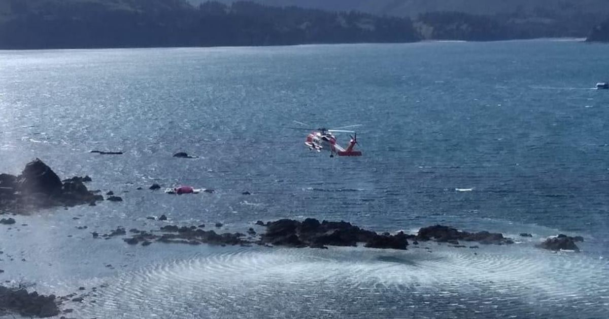 Coast Guard Deployed After Inflatable Float Is Swept Out to Ocean, Friends Narrowly Escape 'Bad Situation'