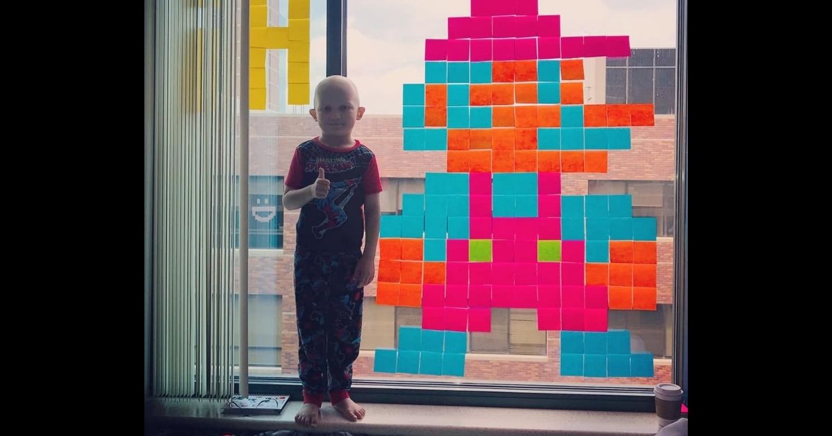 5-Year-Old Fighting Cancer Makes Friends with Hospital Staff Across Street Using Sticky Note Art