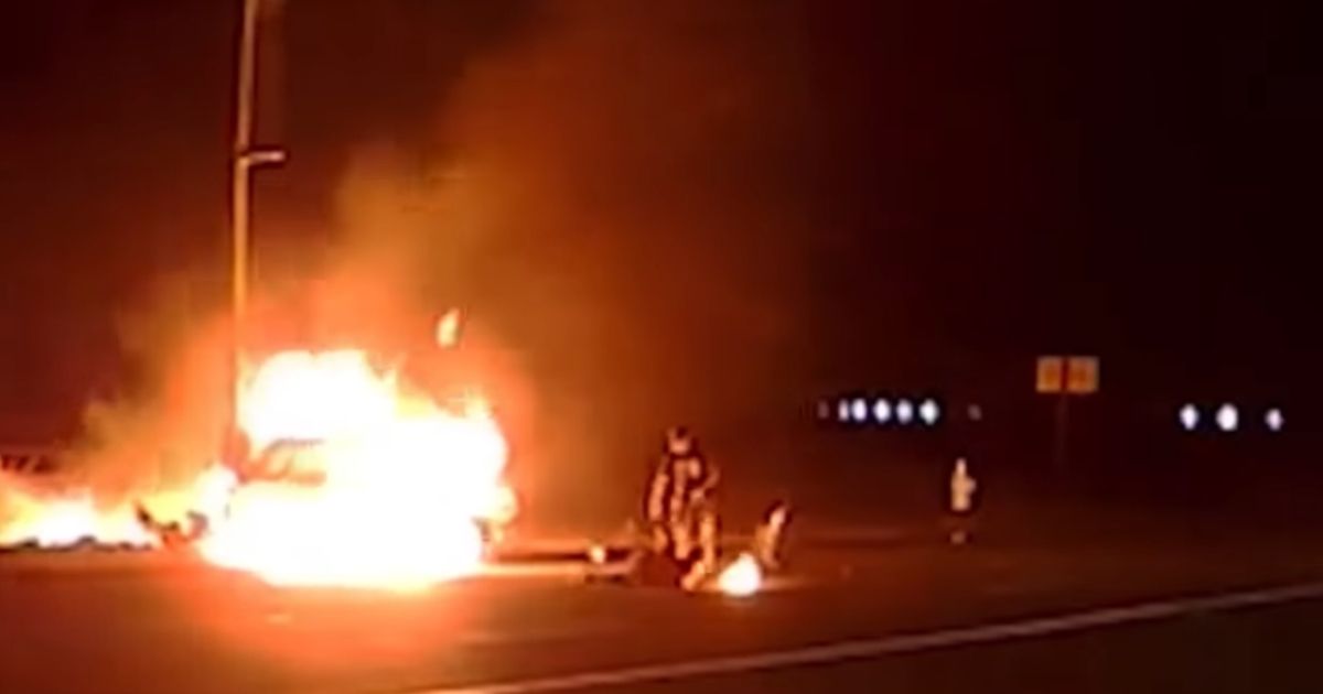 Off-Duty Officer Witnesses Car Crash and Burst Into Flames, Races Through Fire to Save Victims