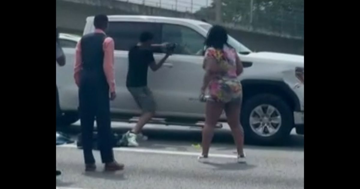 After Man Passes Out Driving on Interstate, Good Samaritans Race to Rescue Him from Moving Vehicle