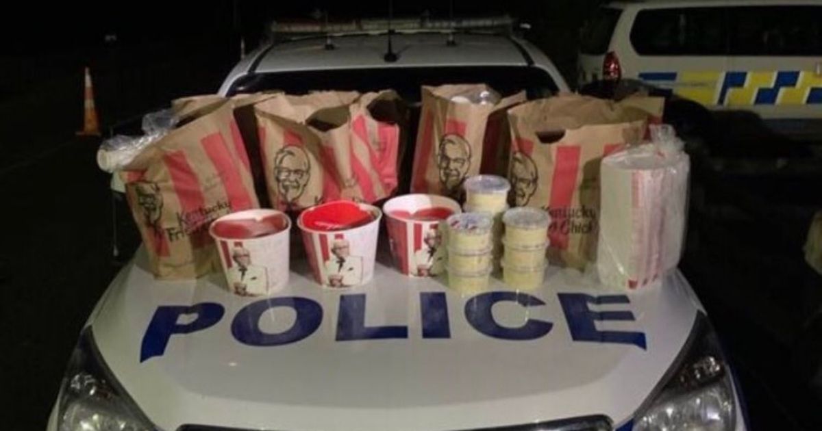 New Zealand Men Arrested After Trying to Smuggle KFC Into City in Lockdown