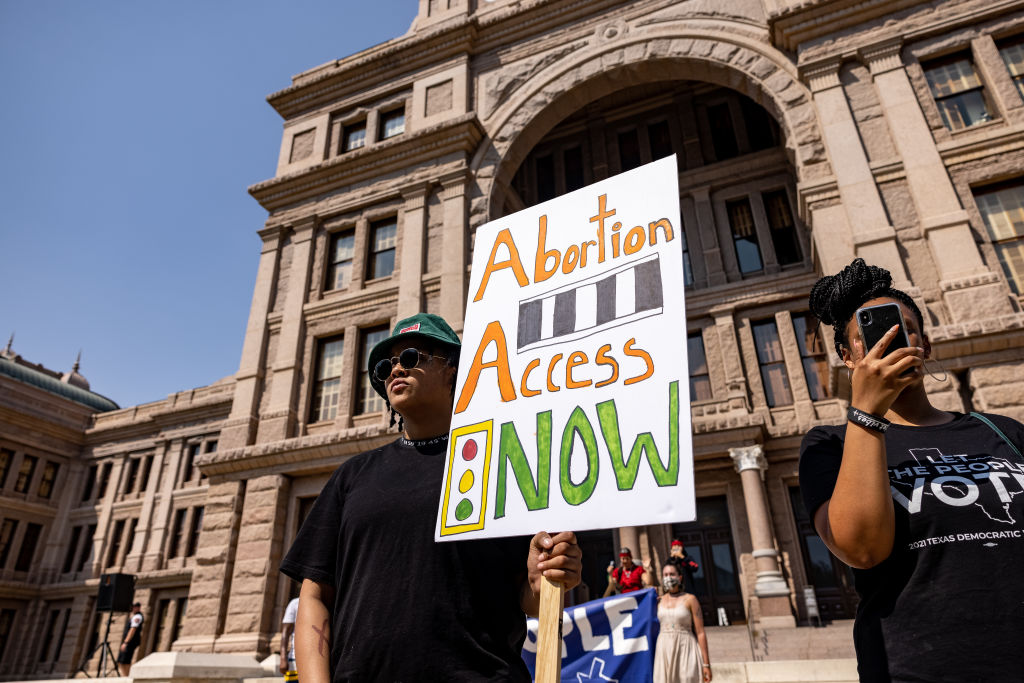 Health Clinics Outside of Texas Reporting ‘Influx’ of Women Seeking Access to Abortions