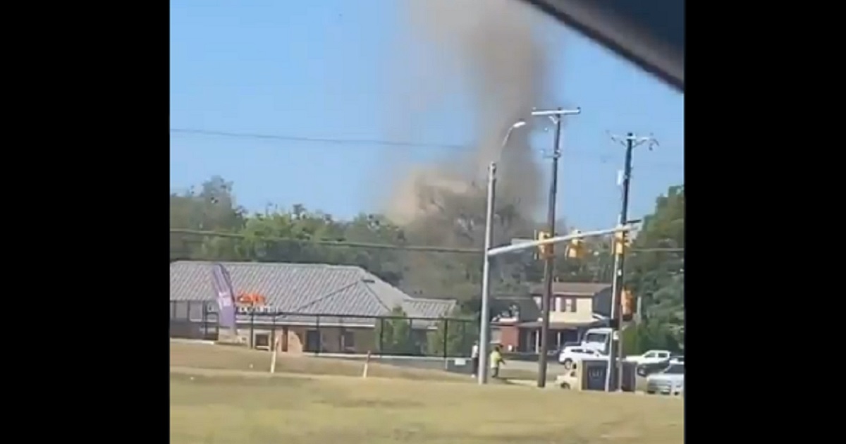 Military Plane Crashes Into North Texas Neighborhood, Crew Escapes with Parachutes