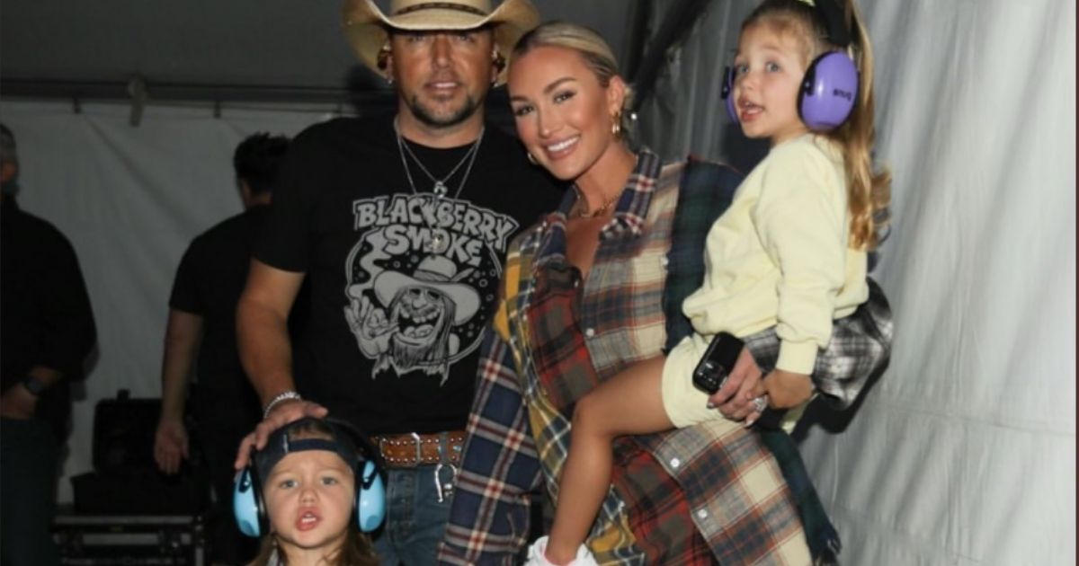 Jason Aldean's Family Sports Biden Bashing T-Shirts in Viral Picture Conservatives Will Love