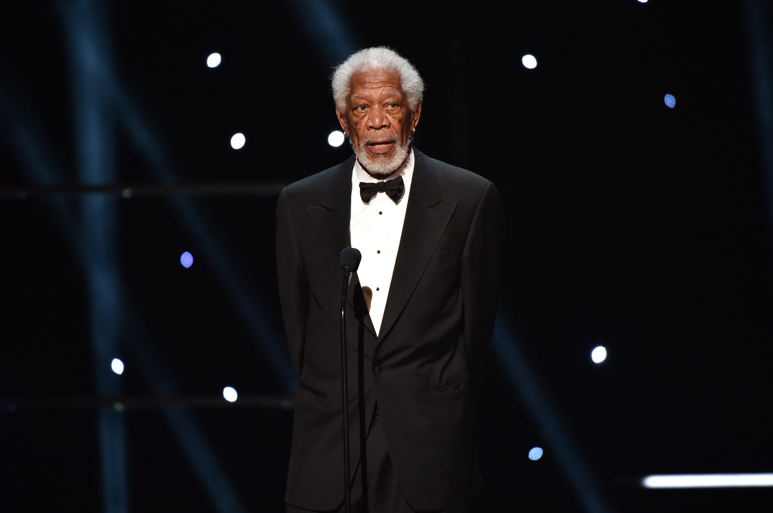Morgan Freeman Backs the Blue, Says Most Police Are 'Doing Their Job'