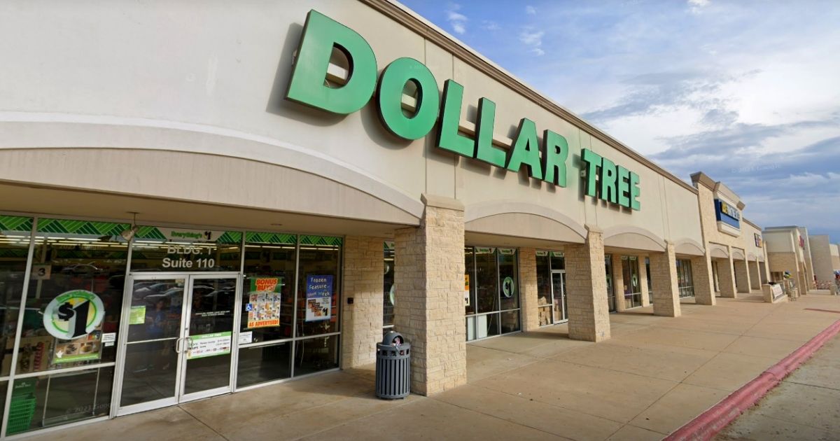 6-Year-Old Girl Reportedly Nearly Kidnapped while Shopping with Family, Brother Notices and Screams