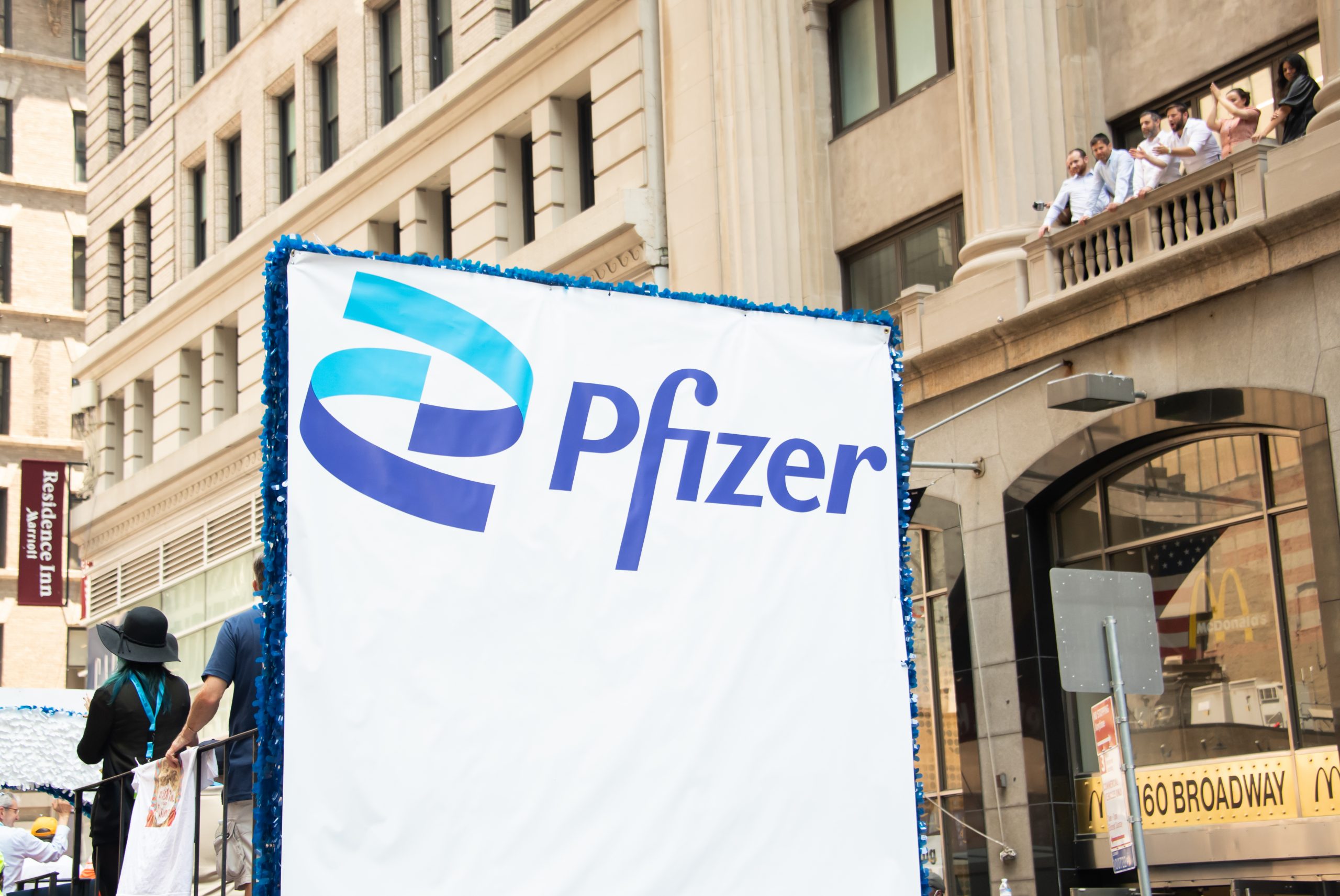 Biden Admin Purchases 10 Million Courses of Pfizer’s COVID Antiviral Pill Following FDA Application