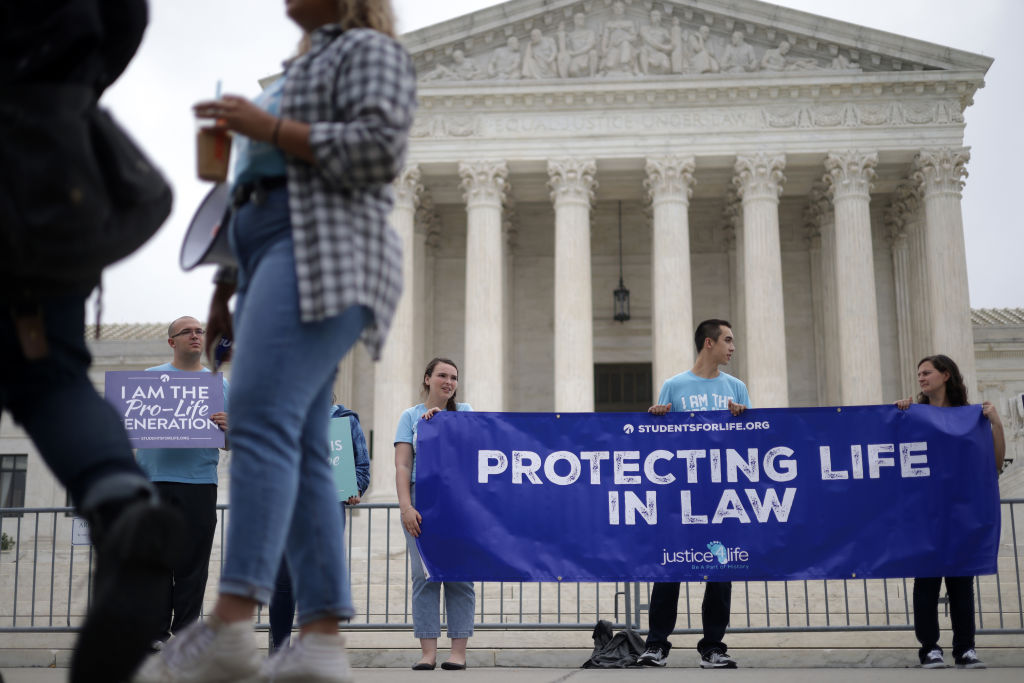 Florida Lawmakers Introduce 15-Week Abortion Ban Bill That Challenges Roe v. Wade