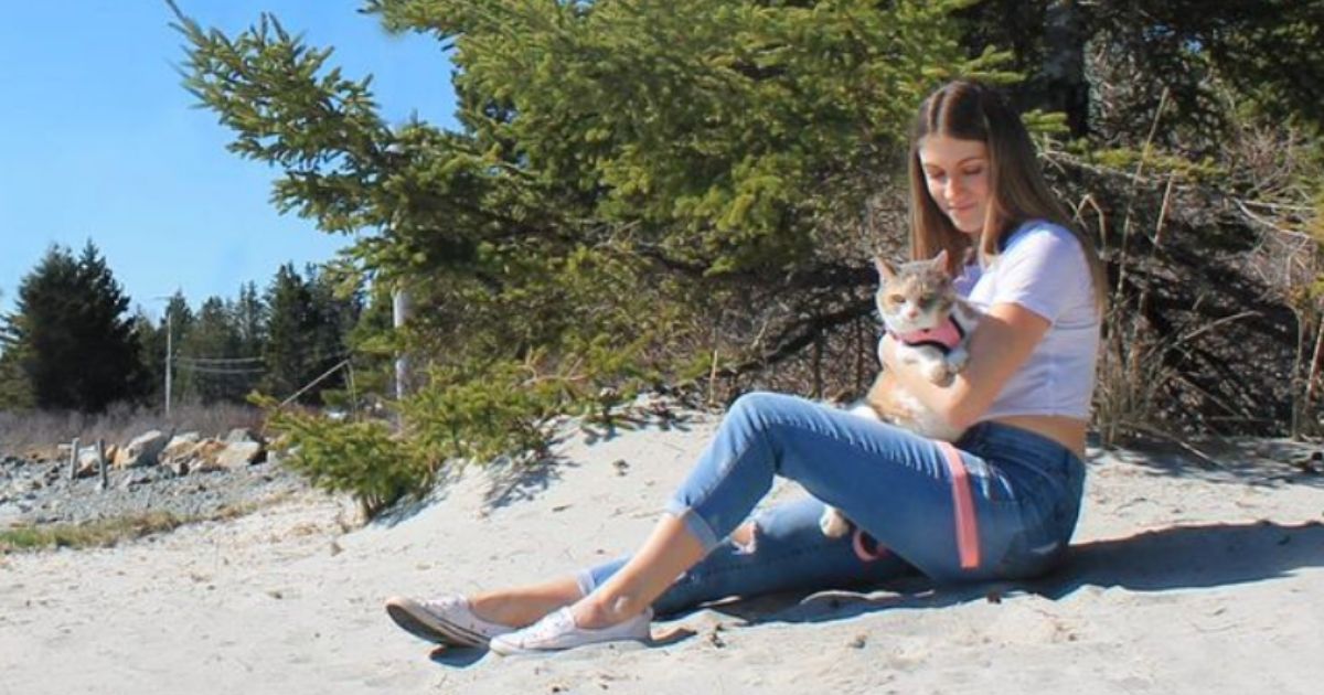 Woman Begins New Nonprofit to Aid Pets Whose Owners Are Near the End of Life