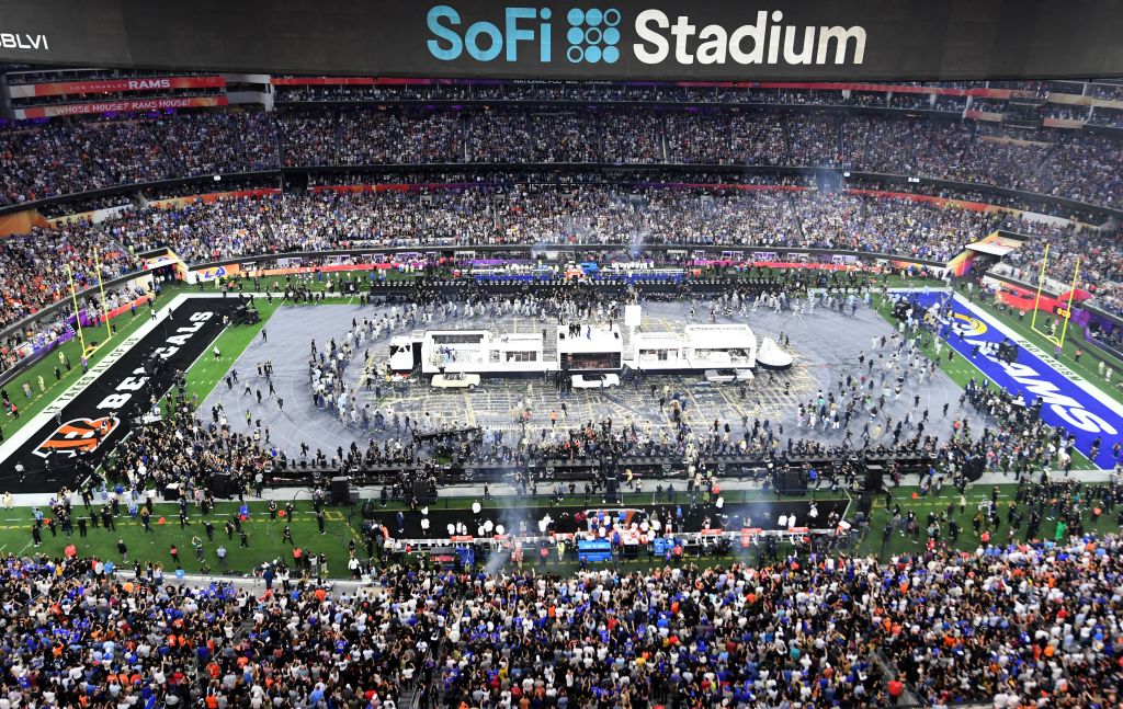 Hypocrisy the Big Winner at Super Bowl as Celebs Flout California Mask Mandate