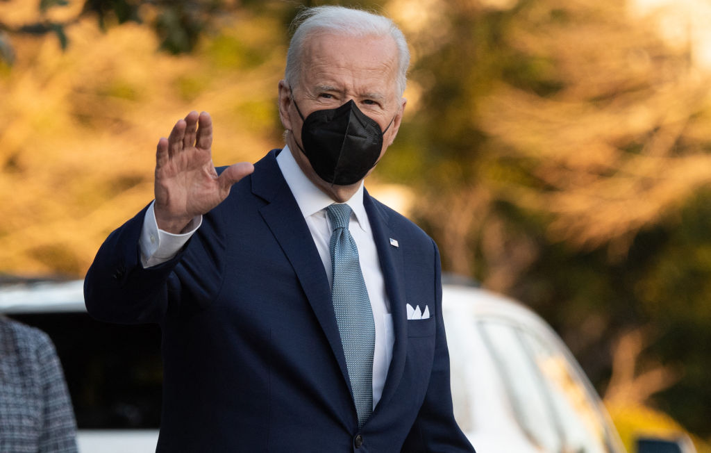 US Airspace Still Open to Putin, Biden Drags His Feet While World Leaders Grow Wise to Russian Aircraft