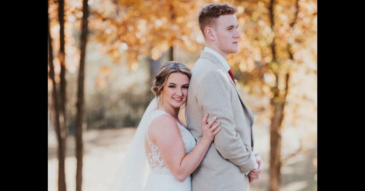 Watch: Bride Surprises Groom's Deaf Family by Signing Wedding Vows