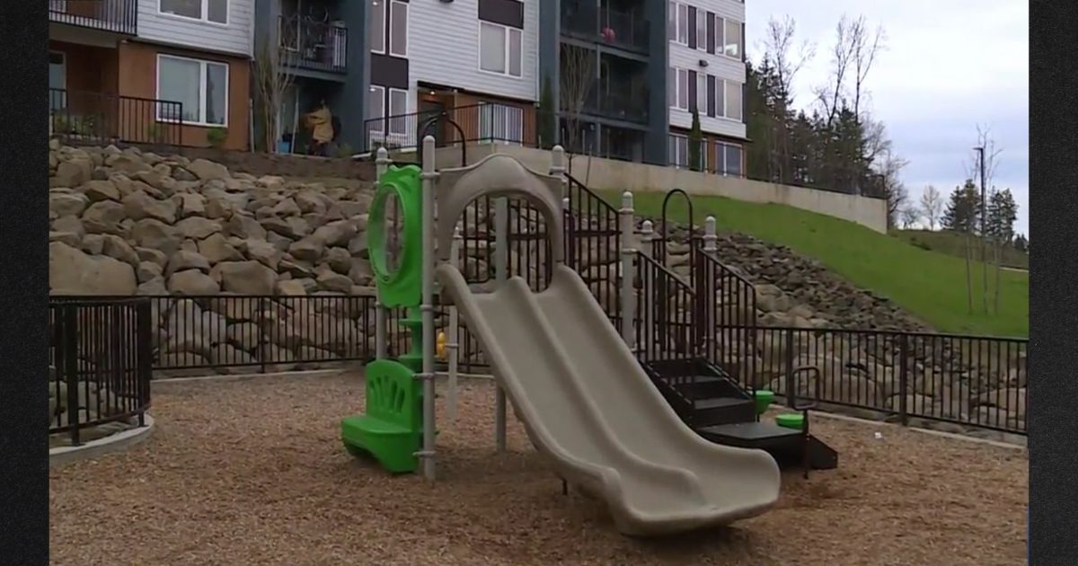 After Man Kidnaps 7-Year-Old, Mom and Neighbors Break Down His Door and Take the Boy Back