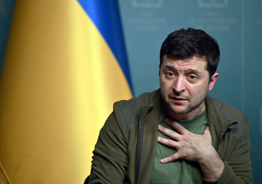 ‘I Don’t Bite’: Zelenskyy Urges Putin to Sit Down for Talks but Not Be ’30 Meters Away’