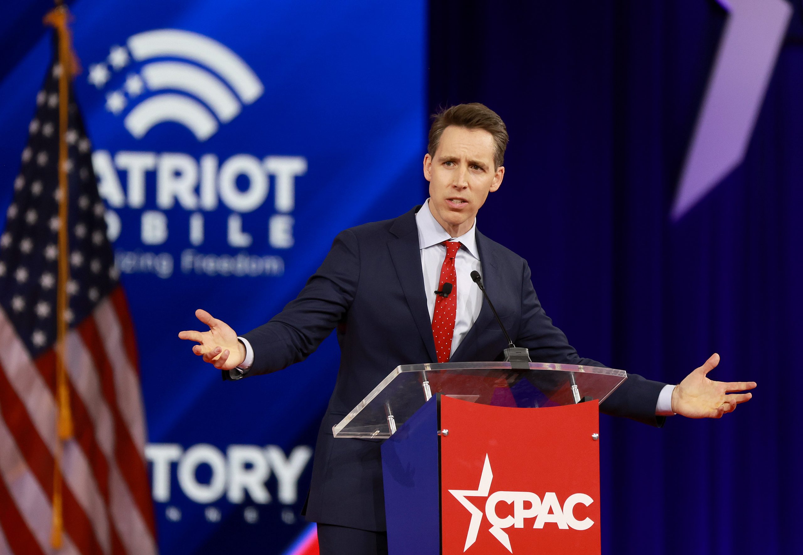 Politico Demands Hawley ‘Immediately Cease and Desist’ Using Controversial Photo on Mug