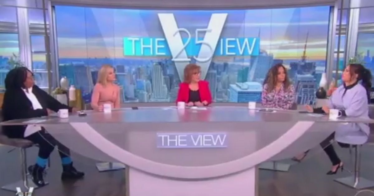 ‘View’ Hosts, Audience Crack Up When Sunny Hostin Mocks Melania Trump’s Ability to Speak English