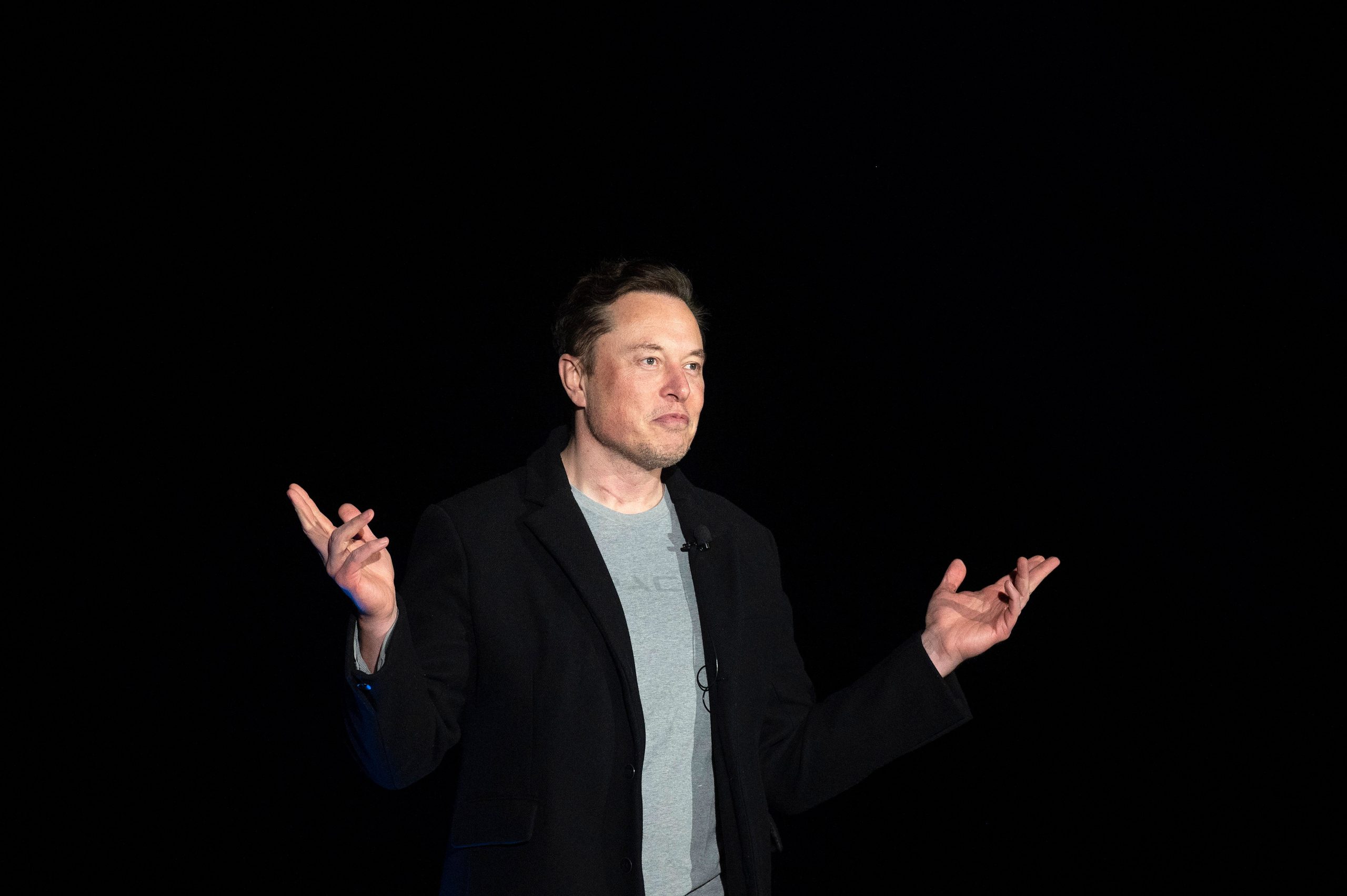 Elon Musk Issues Warning About Twitter Board Salary if He Takes Over the Company