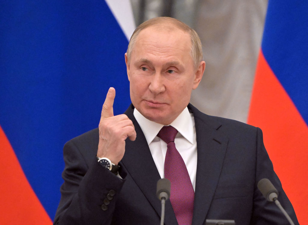Man Seen Shadowing Putin Finally Identified as Cancer Specialist: Report