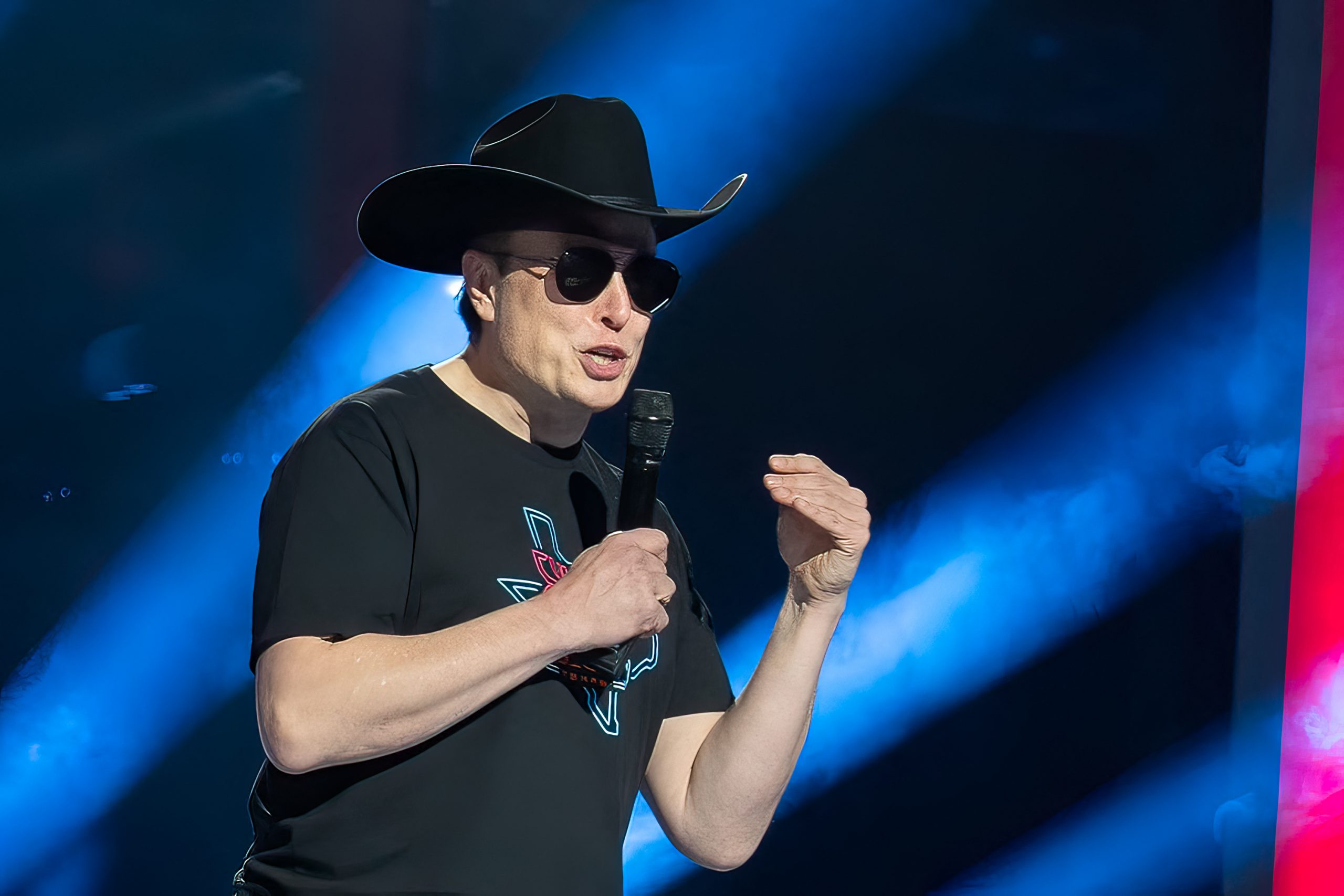 Elon Musk Fires Back at Saudi Prince’s Criticism of His Offer to Buy Twitter