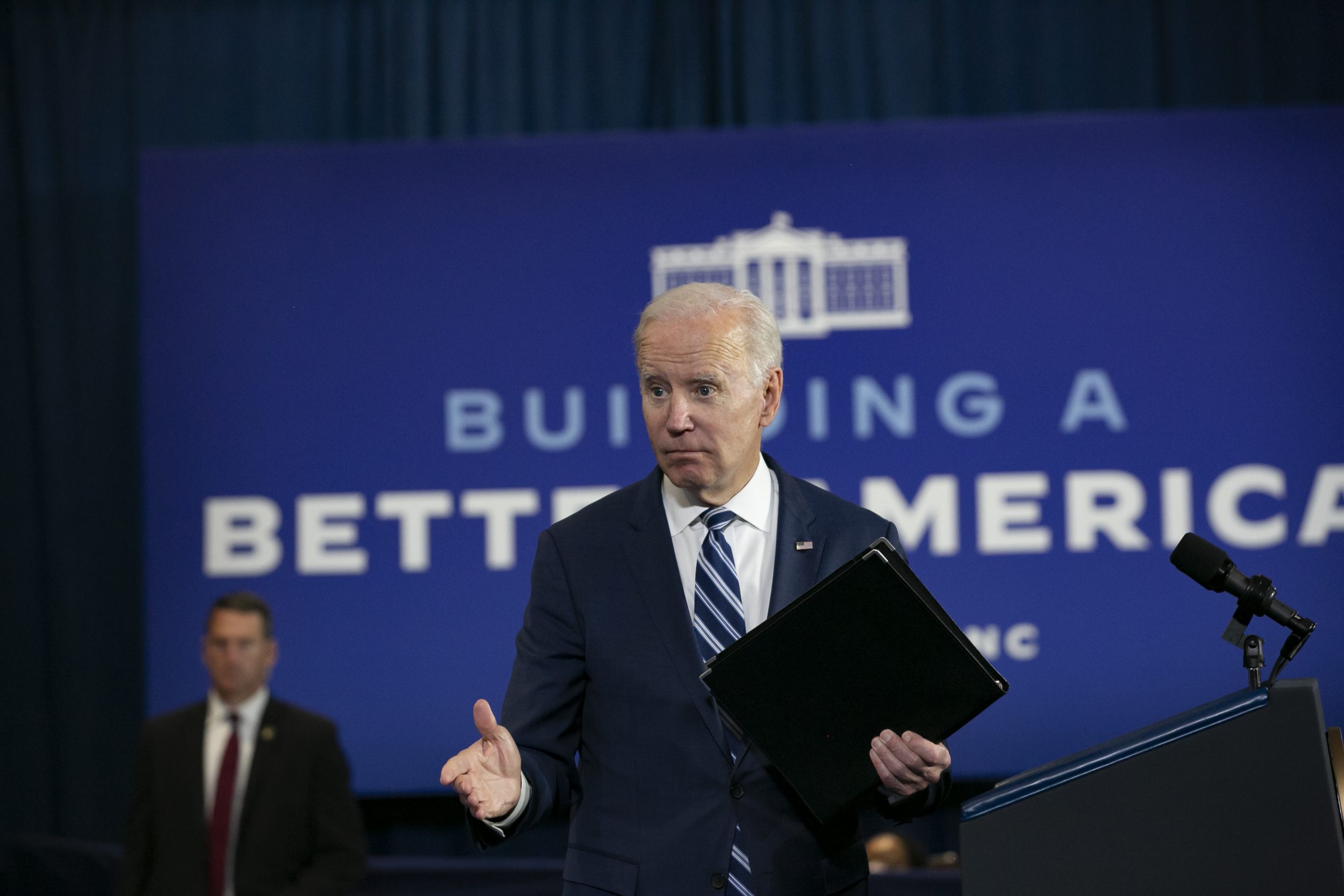 Russia Warns of 'Unpredictable Consequences' After Biden Announces Another Arms Shipment to Ukraine