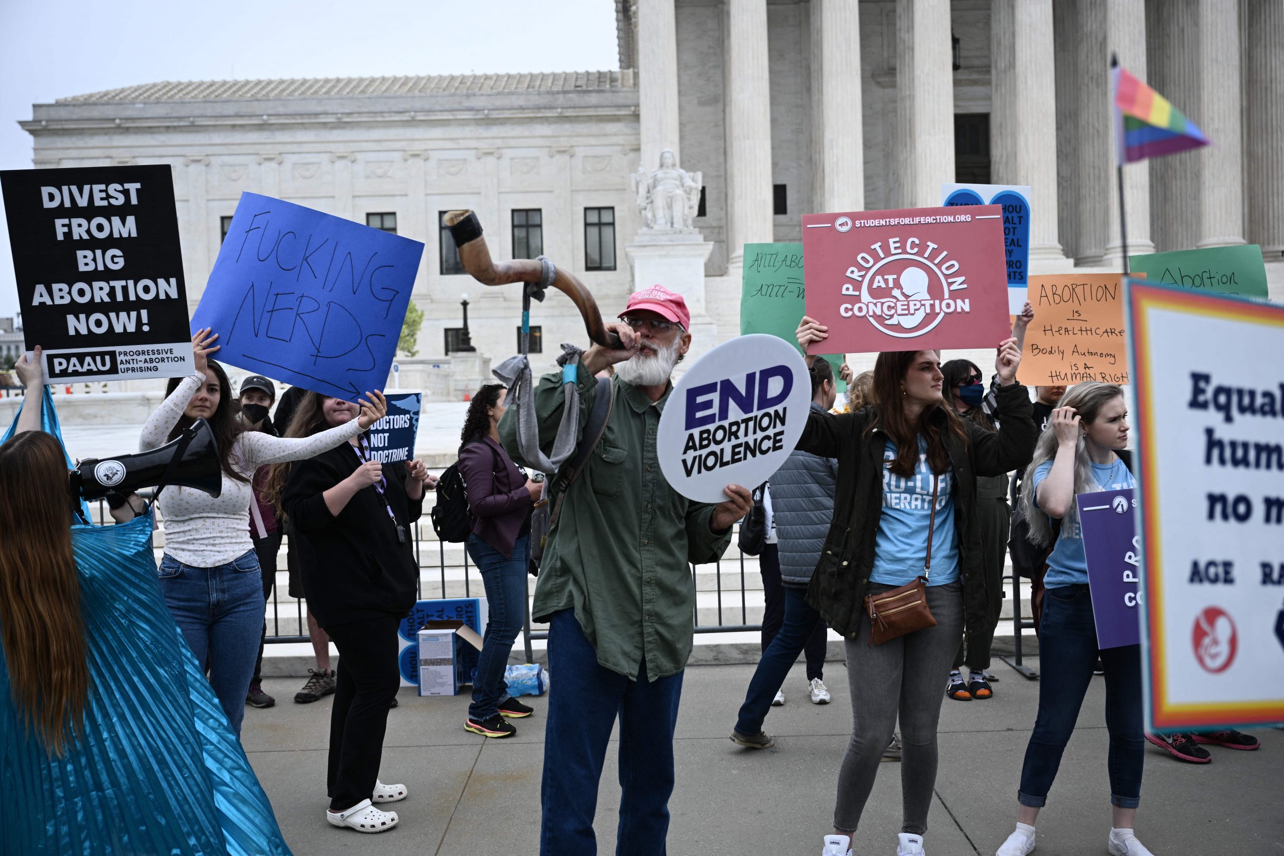 Poll Finds Most Americans Support Access to Abortion