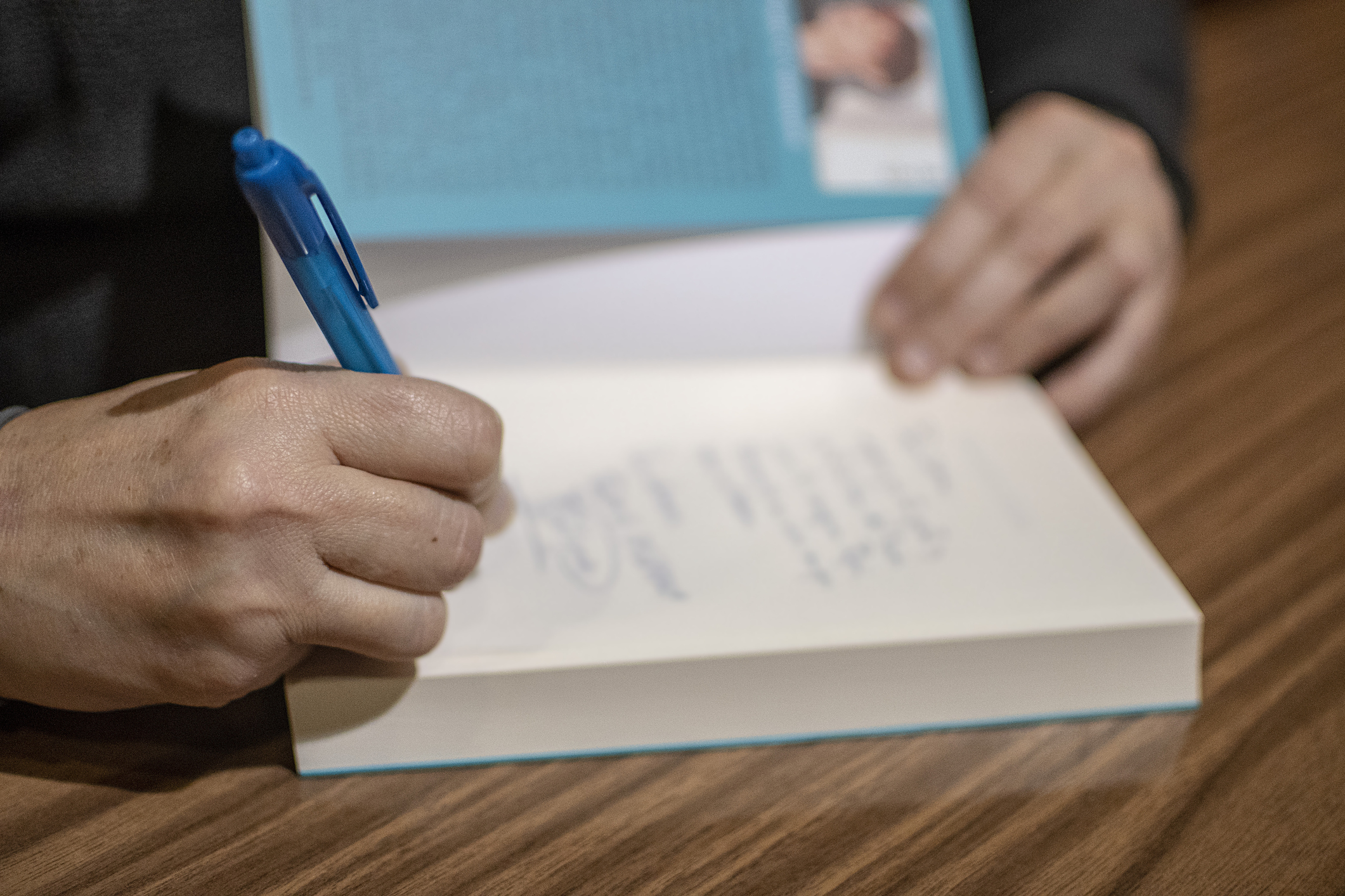 Author Who Plagiarized Novel Issues Apology Essay, But It Turns Out She Stole That, Too