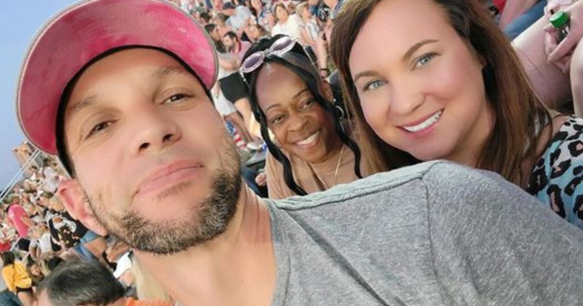Couple Stuns Uber Driver with Free Ticket to Garth Brooks Concert, Credits God for Timing