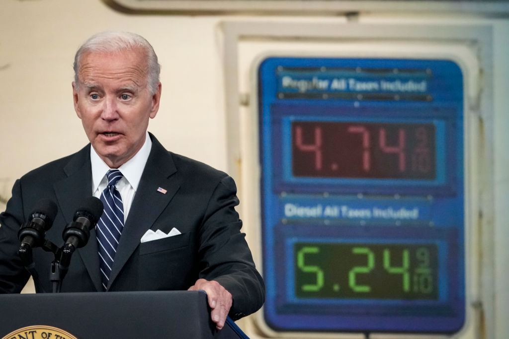 Dem Senator Calls Biden’s New Plan to Lower Gas Prices ‘Shortsighted and Inefficient’